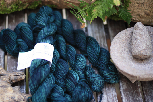 HW: Handgefärbte Sockenwolle "Poison Ivy" 100g