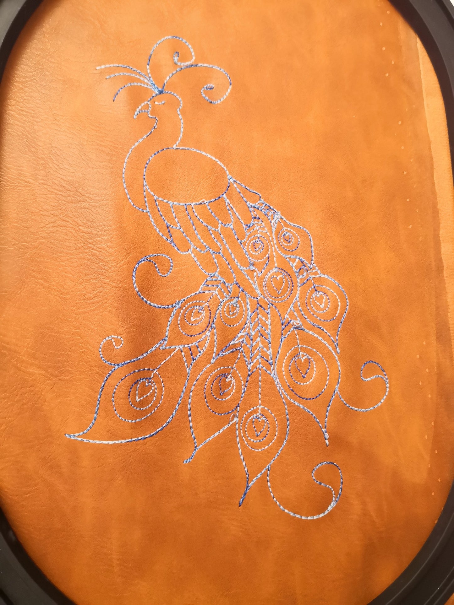SD: Pfau Ombre Redwork 20er