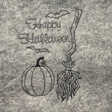 Laden Sie das Bild in den Galerie-Viewer, halloween_stickdatei_sticken_blackwork