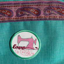 Laden Sie das Bild in den Galerie-Viewer, Patch: Love Nähmaschine - Rosa Mint - Größe wählbar (SUMa)