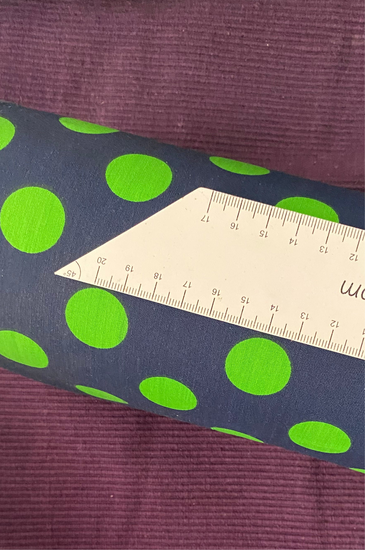 Baumwolle_Polyester_Webware_Meterware_Günstig_schwarz_grün_polka_dots_punkte