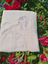 Laden Sie das Bild in den Galerie-Viewer, SD: Einhorn Redwork 2 - 13x20er