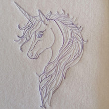 Laden Sie das Bild in den Galerie-Viewer, Einhorn_Redwork_Embroiderydesign_Unicorn_Regenbogen_Wolke_KathieKreativ_Stickdatei__sticken