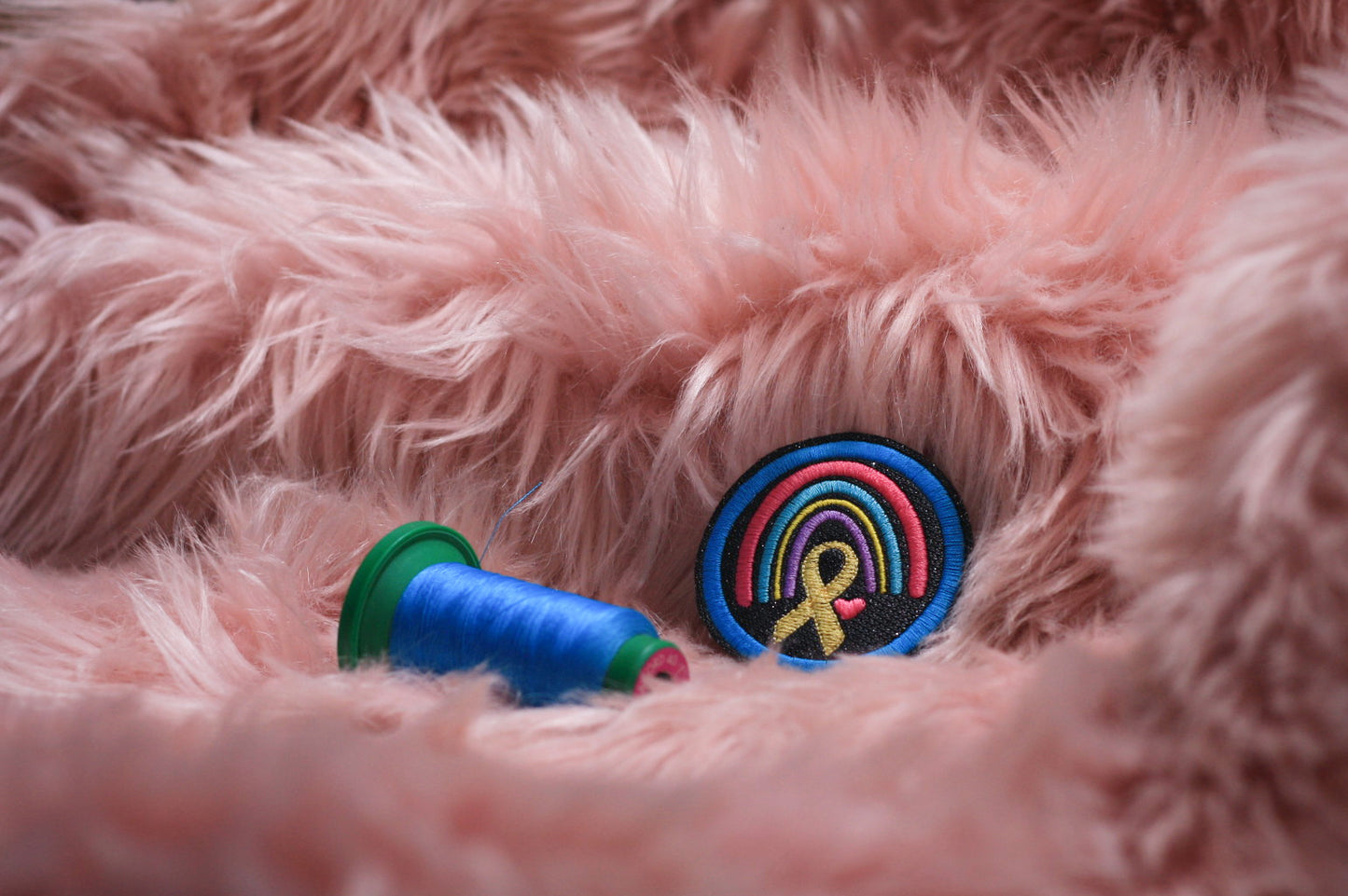 Patch: Endometriose Regenbogen Aufnäher 6cm Hellblau