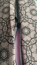 Laden Sie das Bild in den Galerie-Viewer, Pop Up Taschen - Geometrics - Rose (Unikat-Mini Serie) Innenstoff wählbar