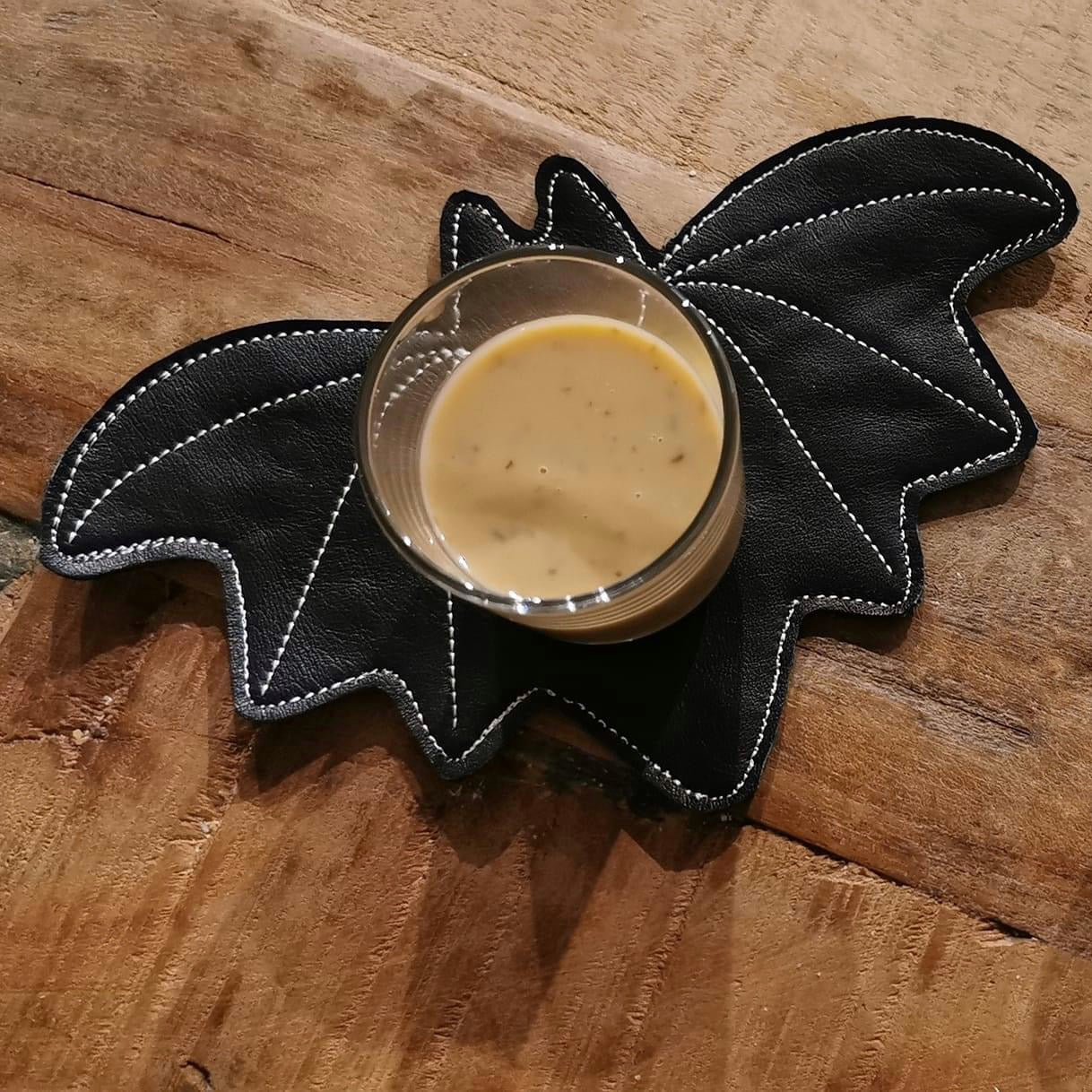 Fledermaus_Flügel_Bat_Wings_ITH_In_the_Hoop_Halloween_Stickdatei_Sticken_kathieKreativ