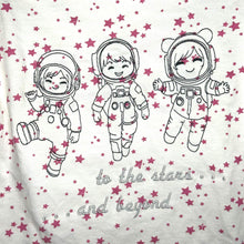 Laden Sie das Bild in den Galerie-Viewer, SD: Astronauten Trio Redwork 36er