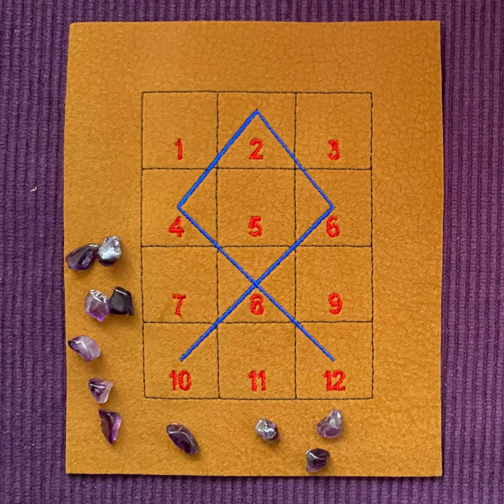 KathieKreativ_Spiel_Stickdatei_sticken_RadMühle_RundMühle_Mühle_Mu_Torere_Kinderspiel_Brettspiel_Spiel_Boardgame_spielen 