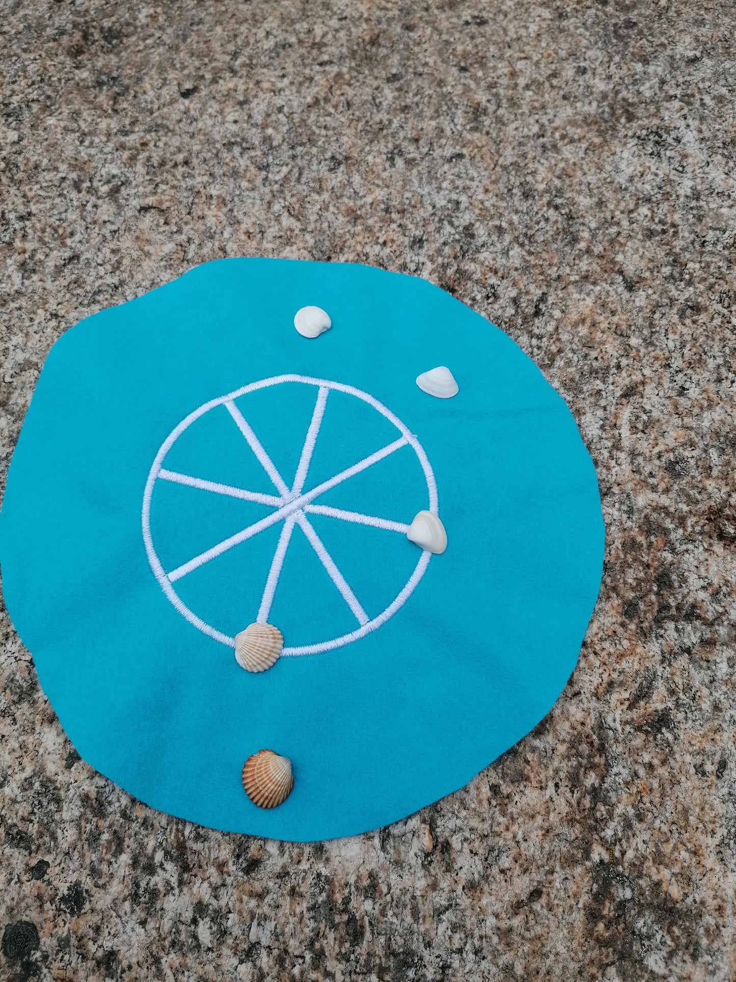 KathieKreativ_Spiel_Stickdatei_sticken_RadMühle_RundMühle_Mühle_Mu_Torere_Kinderspiel_Brettspiel_Spiel_Boardgame_spielen