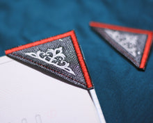 Laden Sie das Bild in den Galerie-Viewer, Lesezeichen_LeseEcken_personalisiert_Buecherliebe_Buch_Lesen_Buecher_Set_Geschenk_Unikat_ornament_Buecherwurm_Lesehilfe_rot_weiss__koeln