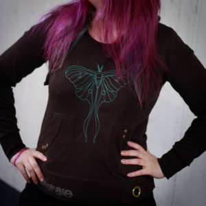 Luna_Moth_Motte_Redwork_sticken_stickdatei_schnell_motte_mond_embroidery