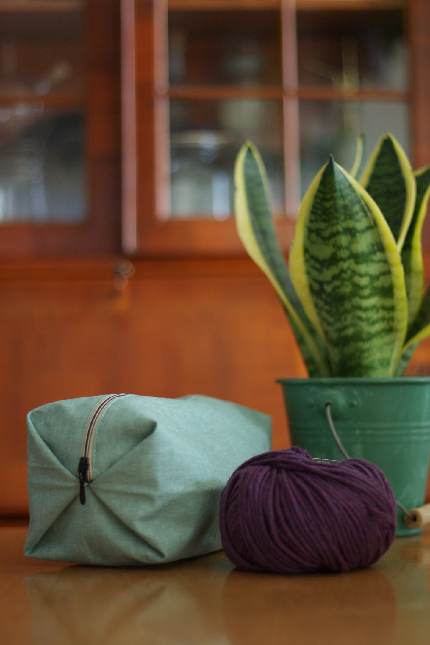 PopUp_Tasche_Handmade_Unikat_genaeht_Reissverscfhluss_Projekttasche_Projektbeutel_faltbar_falten__platzsparend_ordnung_Wolle_stricken_gruen_mint_altrosa