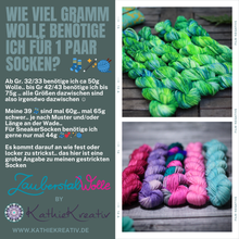 Laden Sie das Bild in den Galerie-Viewer, handgefärbte_Wolle-Sockenwolle_Aktiv_Superwash_Minis_Schurwolle_Stricken_Haekeln_KathieKreativ_Nannys_Fliederschimmer_Handgefärbte_Sockenwolle_glazed_lila_Rosa_wolle_köln