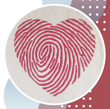 Laden Sie das Bild in den Galerie-Viewer, Freebie_stickdatei_sticken_Herz_valentinstag_Liebe_Fingerabdruck_Kathiekreativ_kathie_kreativ