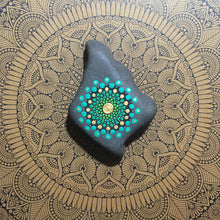 Laden Sie das Bild in den Galerie-Viewer, Nähgewicht Mandala - Stein 9