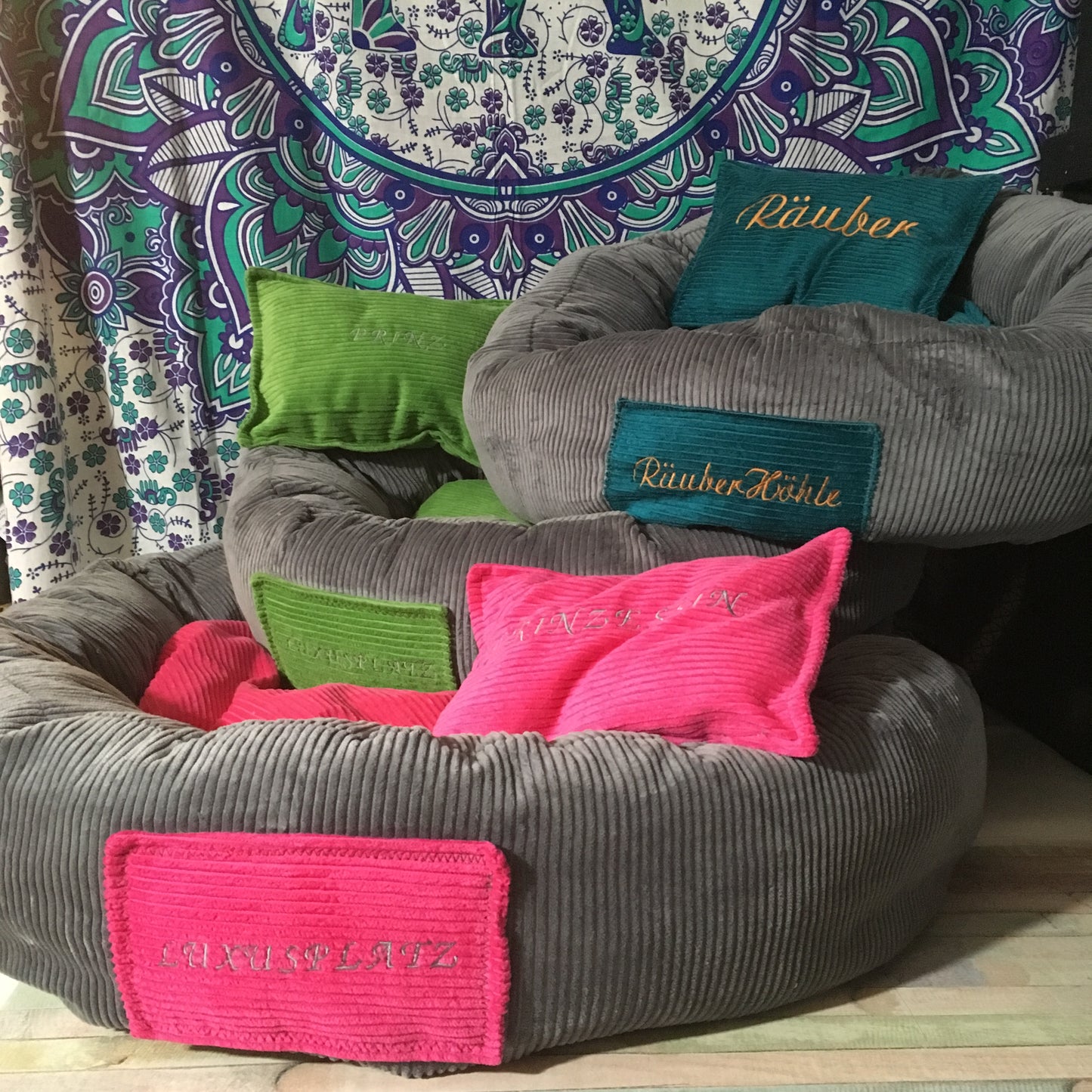Hundebett M personalisiert + Kissen (Name)