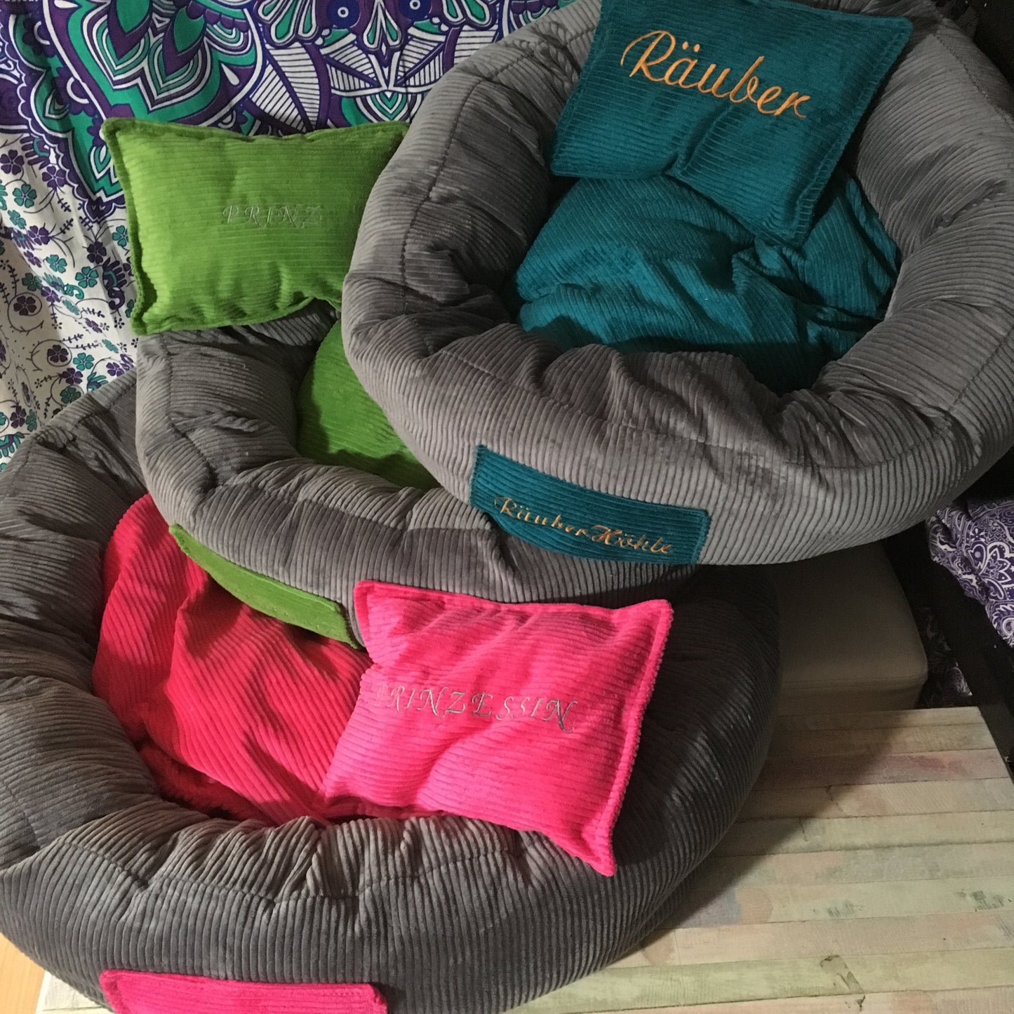 Hundebett M personalisiert + Kissen (Name)