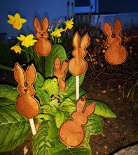 Laden Sie das Bild in den Galerie-Viewer, SD: (XXL-SET) 3x Hase 2021 + 3x Blanko- Anhänger &amp; Steckis 10er