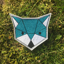 Laden Sie das Bild in den Galerie-Viewer, Patch: Origami Fuchs