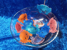 Laden Sie das Bild in den Galerie-Viewer, SD: ITH Krabbe 1 Schlüsselanhänger