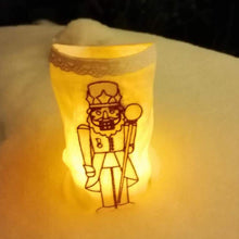 Laden Sie das Bild in den Galerie-Viewer, SD: Nussknacker Doodle 13er