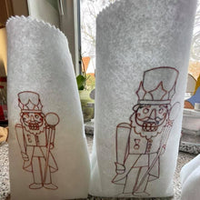 Laden Sie das Bild in den Galerie-Viewer, SD: Nussknacker Doodle 16er