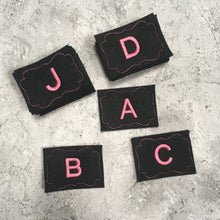 Laden Sie das Bild in den Galerie-Viewer, SD: [Set] Pin it Buchstaben (ITH) 20x30