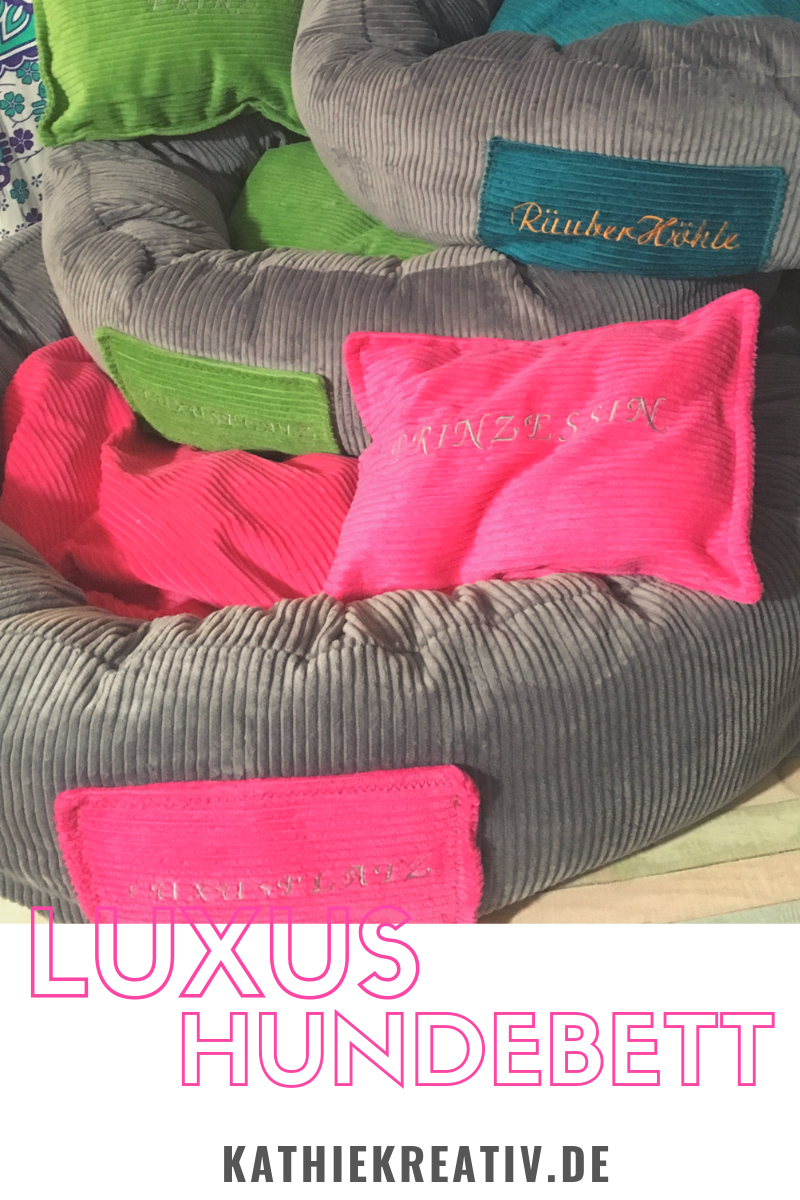 Hundebett M personalisiert + Kissen (Name)