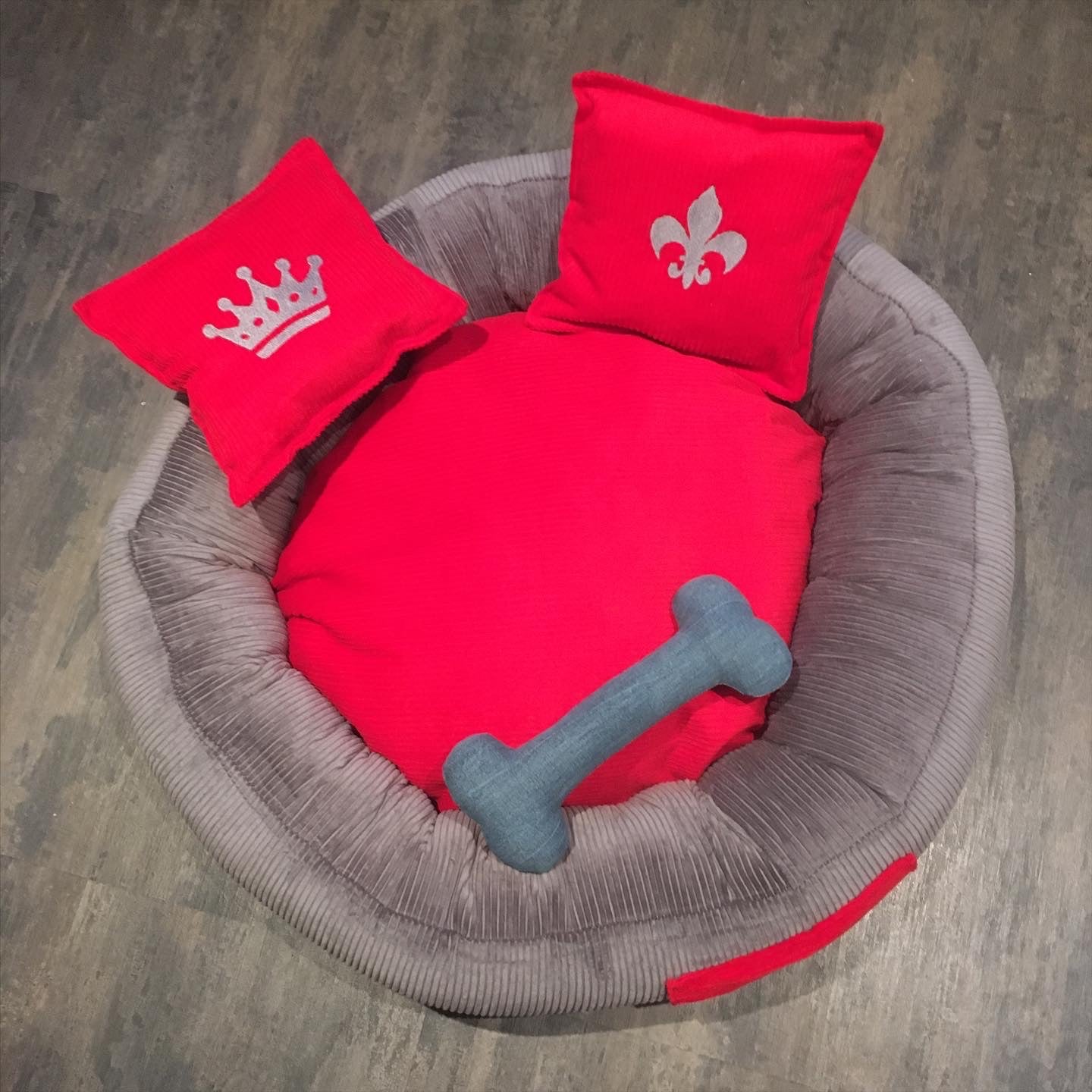 Hundebett M personalisiert + Kissen (Name)