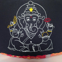 Laden Sie das Bild in den Galerie-Viewer, SD: Ganesha Redwork mit Details 16er